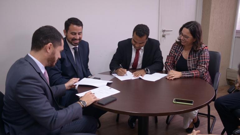 Recife é o primeiro município a assinar parceria (Foto: Daniel Tavares/PCR)